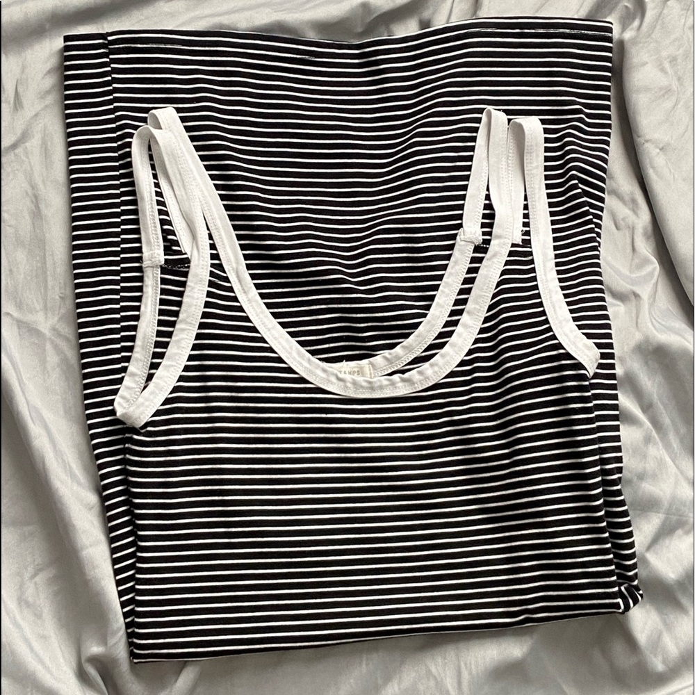 Black and white stripped bodycon dress